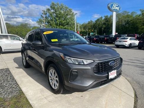 Certified 2023 Ford Escape Active w/ Tech Pack #2 AWD/4WD image 3