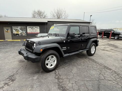 Used 2014 Jeep Wrangler Unlimited Sport w/ Quick Order Package 23S AWD/4WD image 1