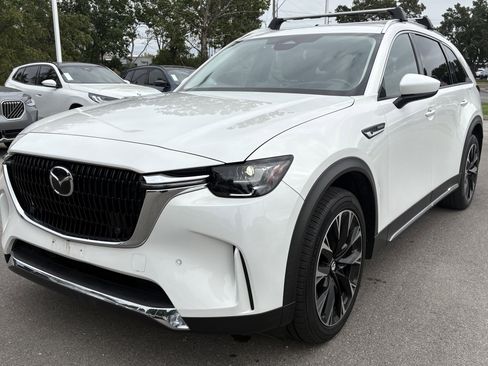 Used 2024 MAZDA CX-90 Plug-In Hybrid w/ Premium Pkg image 5