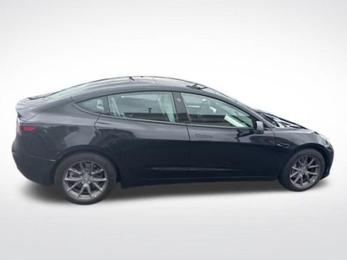Used 2021 Tesla Model 3 Standard Range Plus RWD image 2