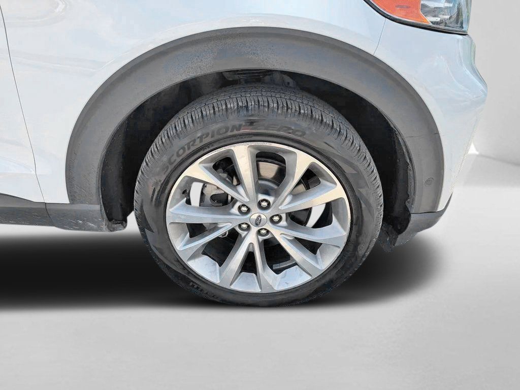 Used 2021 Ford Explorer Platinum w/ Equipment Group 601A AWD/4WD image 34