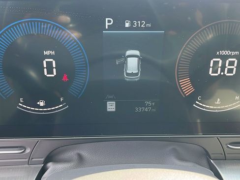 Used 2025 Hyundai Kona SEL image 24