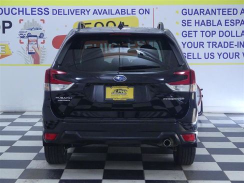 Used 2020 Subaru Forester Limited AWD/4WD image 6