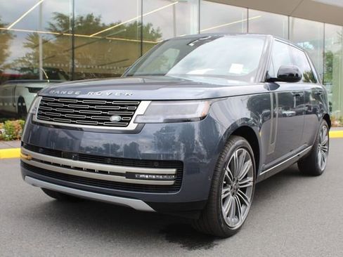 New 2025 Land Rover Range Rover SE image 1