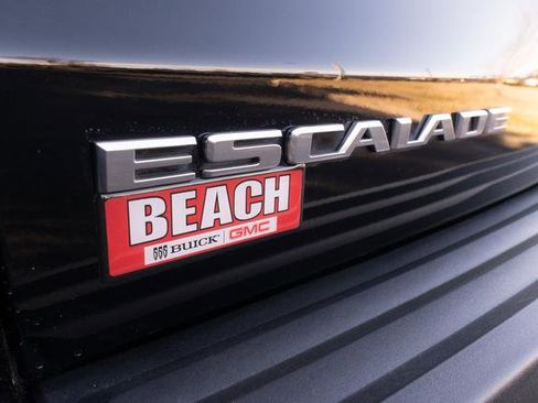 Used 2020 Cadillac Escalade Platinum image 42