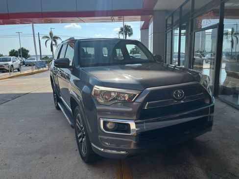 Used 2017 Toyota 4Runner Limited AWD/4WD image 2