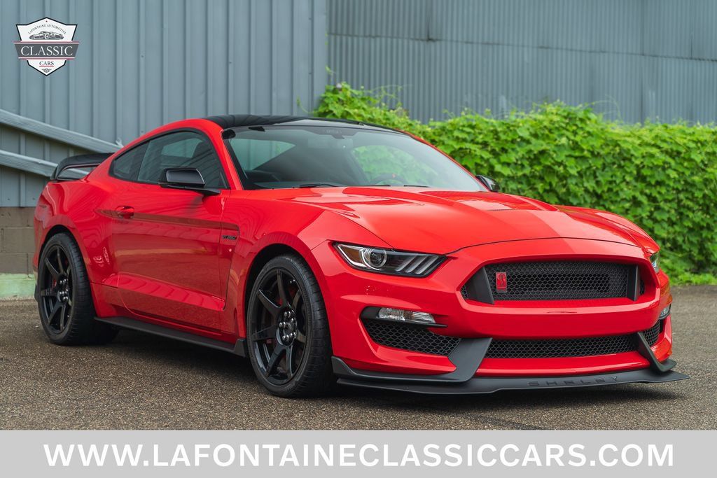 Used 2017 Ford Mustang Shelby GT350R w/ GT350R Equipment Group 920A RWD image 1