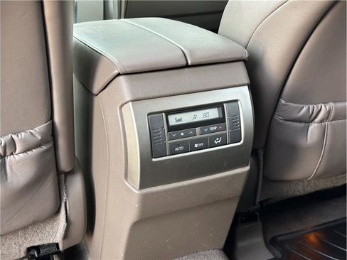 Used 2013 Lexus GX 460 image 20