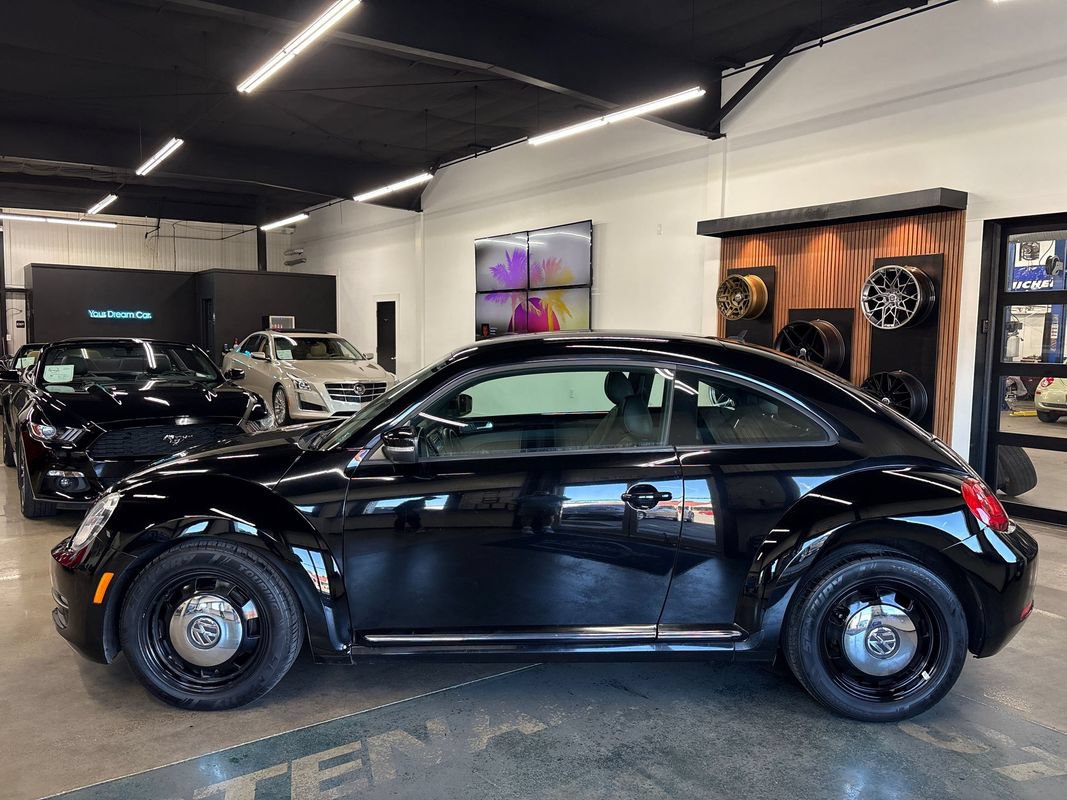 Used 2013 Volkswagen Beetle 2.5 FWD image 5