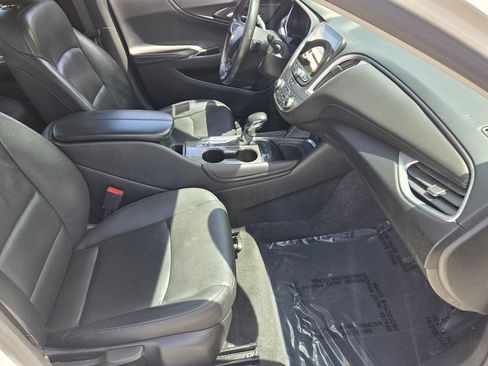 Used 2022 Chevrolet Malibu LT w/ Leather Package FWD image 15