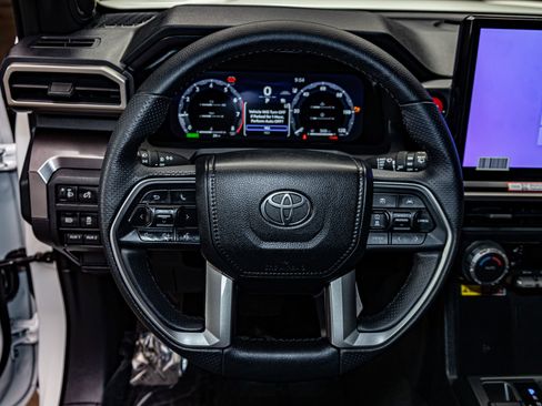 Used 2025 Toyota 4Runner TRD Off-Road Premium image 18