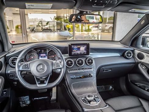 Used 2019 Mercedes-Benz GLC 300 image 23