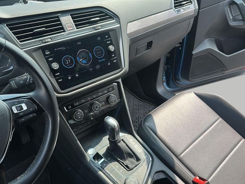 Used 2019 Volkswagen Tiguan SE AWD/4WD image 16