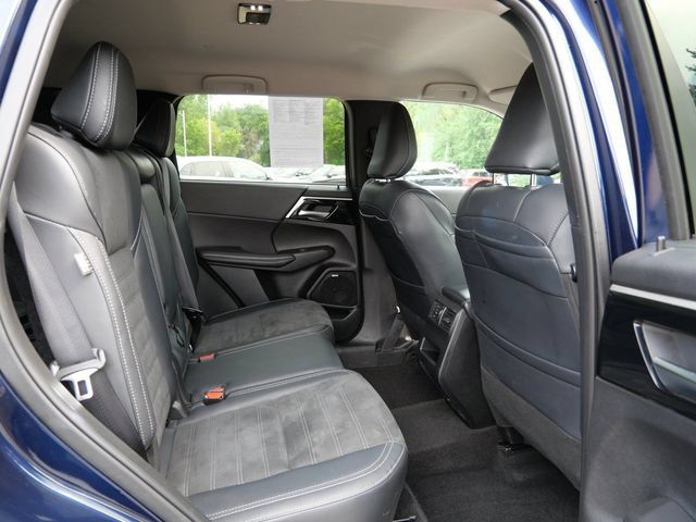 Used 2025 Mitsubishi Outlander SE AWD/4WD image 9