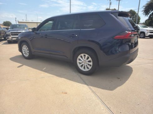 Used 2026 Toyota Grand Highlander FWD image 4