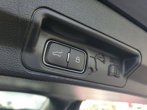 Used 2022 Ford Explorer ST image 26