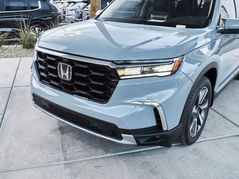 Used 2023 Honda Pilot Elite image 5