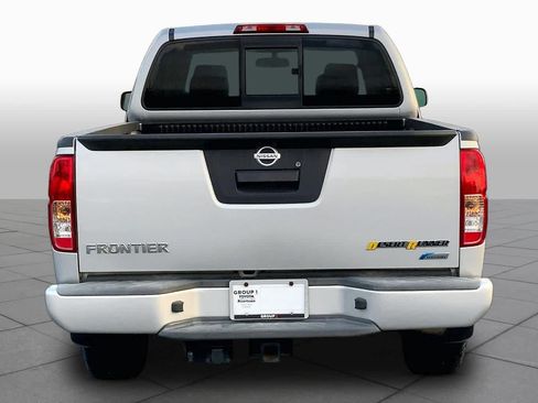 Used 2017 Nissan Frontier Desert Runner RWD image 5