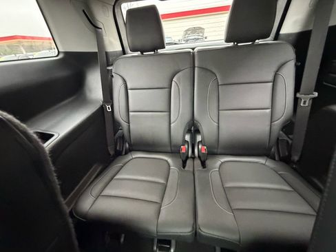 Used 2017 GMC Acadia SLT image 14