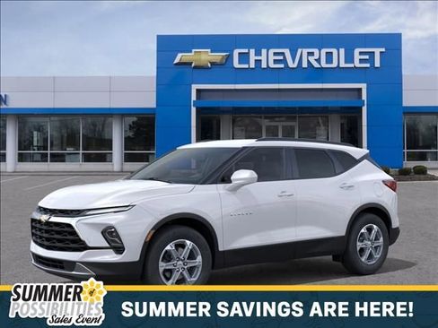 New 2026 Chevrolet Blazer LT w/ Convenience Package FWD image 2