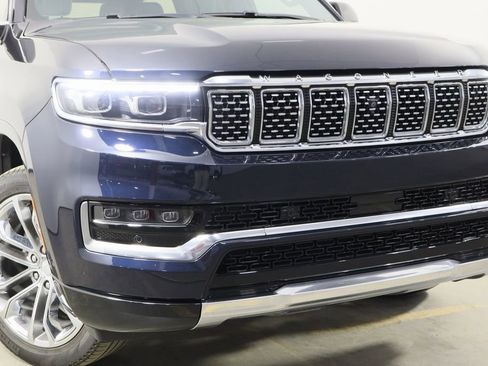Used 2023 Jeep Grand Wagoneer Series II w/ Premium Group II image 48