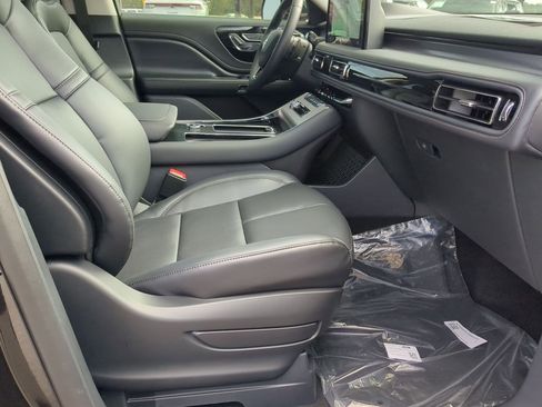 New 2025 Lincoln Aviator 2WD image 25