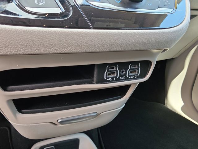 Used 2023 Chrysler Voyager LX FWD image 24