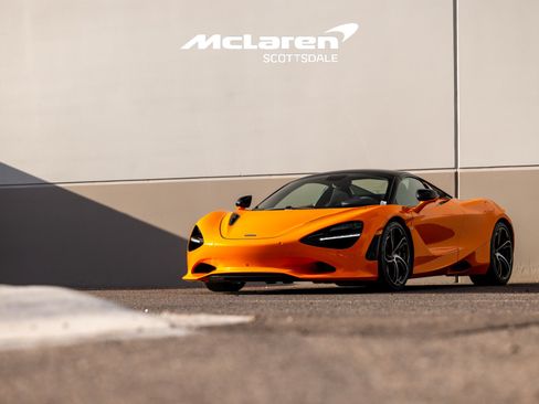 Used 2024 McLaren 750S Spider RWD image 55