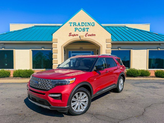 Used 2020 Ford Explorer Limited w/ Class III Trailer Tow Package AWD/4WD image 2