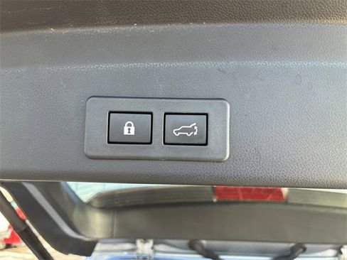 Used 2024 Subaru Ascent Premium w/ Convenience Package image 15