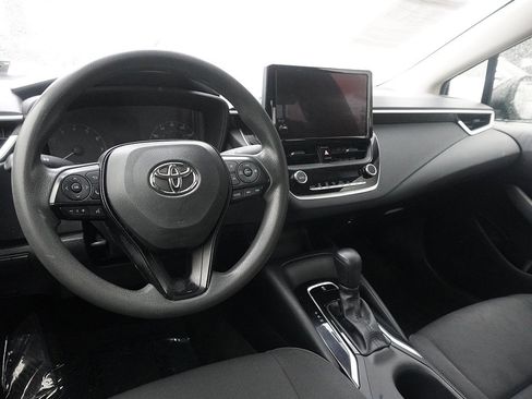 Used 2024 Toyota Corolla LE image 33