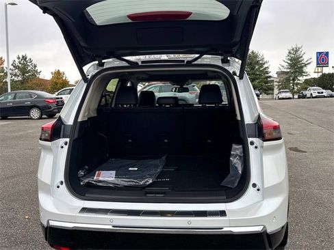 New 2026 Nissan Rogue Platinum w/ Platinum Premium Package image 13