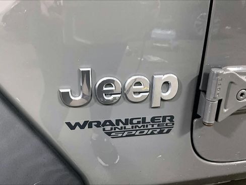 Used 2018 Jeep Wrangler Unlimited Sport S image 30