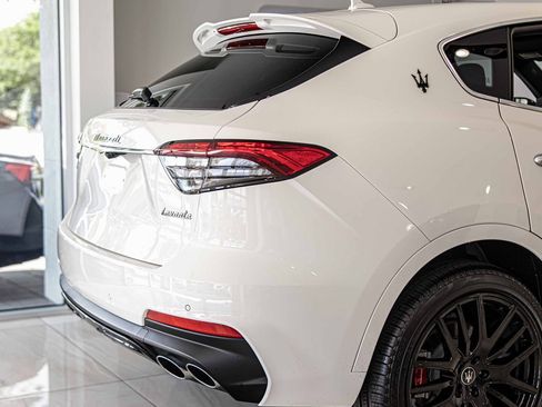 Used 2024 Maserati Levante Modena Ultima image 12