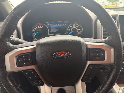 Used 2016 Ford F150 Lariat w/ Equipment Group 502A Luxury AWD/4WD image 14