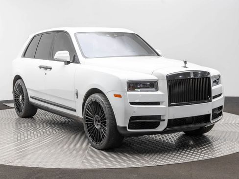 Certified 2020 Rolls-Royce Cullinan AWD/4WD image 61