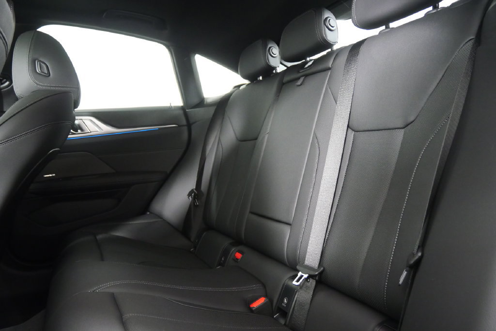 Used 2026 BMW i4 eDrive40 w/ Premium Package RWD image 16