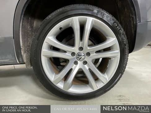 Used 2012 Volkswagen Tiguan S AWD/4WD image 10