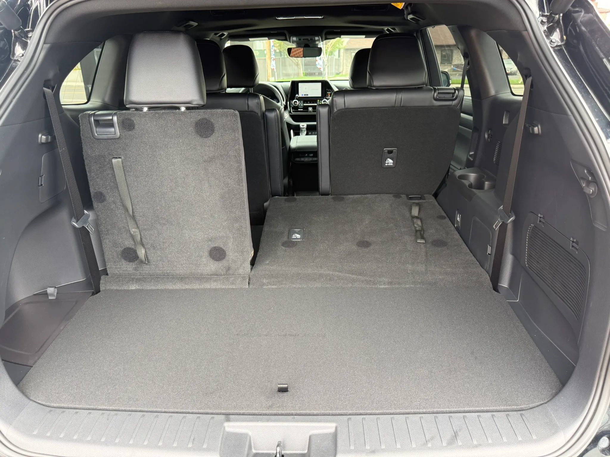 Used 2025 Toyota Highlander XSE AWD/4WD image 35