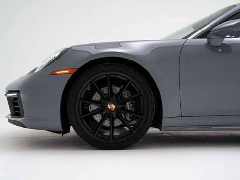 Used 2024 Porsche 911 Carrera w/ Premium Package image 17