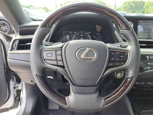Used 2019 Lexus ES 350 w/ Premium Package image 13