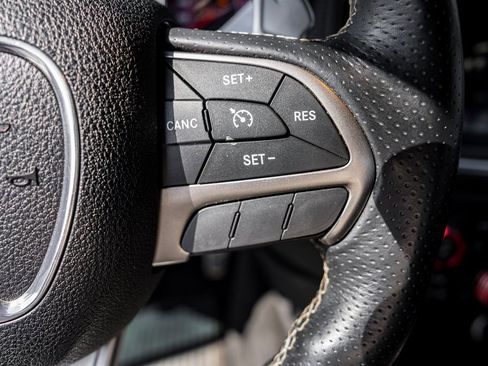 Used 2015 Dodge Charger SRT Hellcat image 19