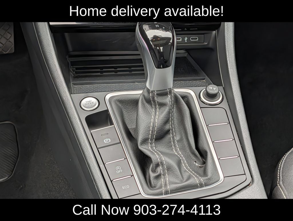 Used 2026 Volkswagen Jetta SE FWD image 15