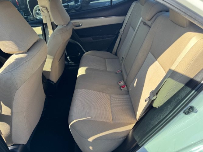 Used 2015 Toyota Corolla LE FWD image 14