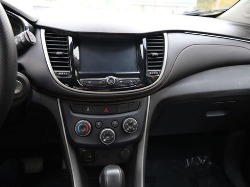 Used 2017 Chevrolet Trax LS image 23