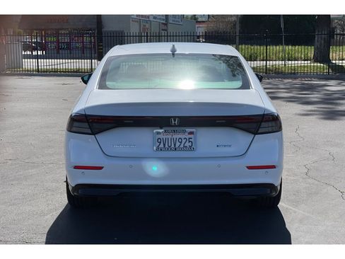 Certified 2025 Honda Accord EX-L image 4