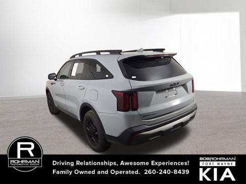 Certified 2025 Kia Sorento SX Prestige image 10