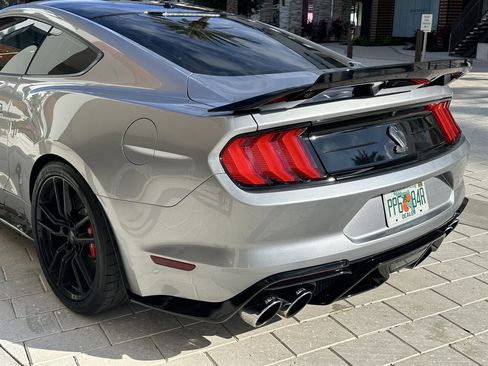 Used 2020 Ford Mustang Shelby GT500 w/ Technology Package image 17