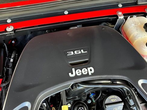 Used 2021 Jeep Gladiator Overland w/ Popular Equipment Package image 35