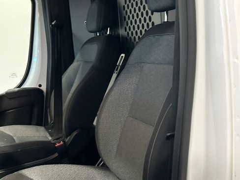 Used 2025 RAM ProMaster 2500 w/ U-Haul Equipment Group FWD image 16